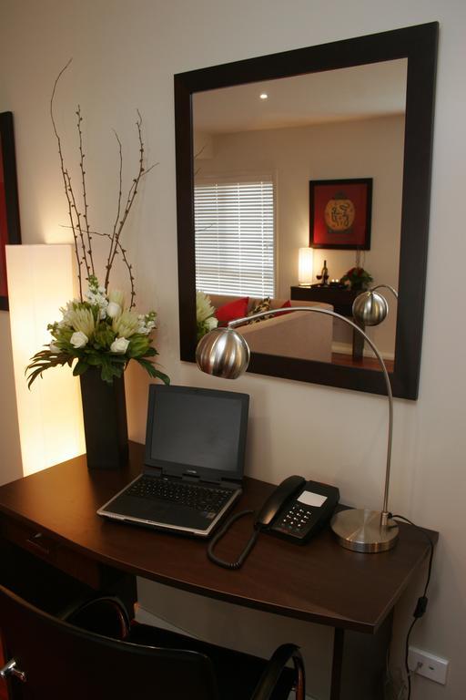 Encore Apartments Bathurst Room photo
